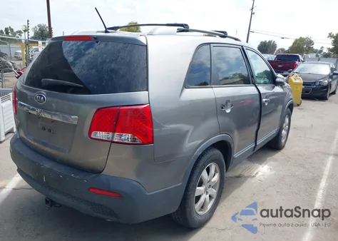 2013 Kia Sorento Lx z USA, uszkodzony, nr VIN 5XYKT3A68DG421484
